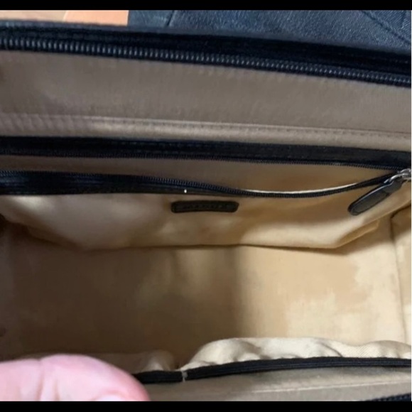 Lot of 5 pieces Miche base purse with 4 outer covers shells bags/totes - Picture 4 of 14